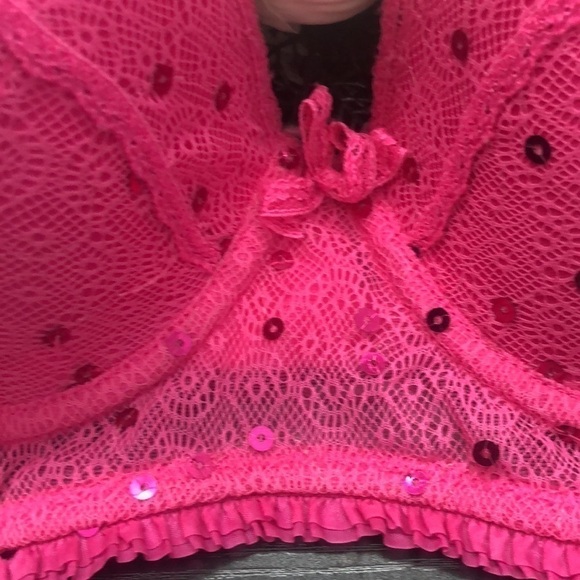 Kensie Bright Pink Sequin and Ruffle Bra Size 34C - Picture 5 of 15